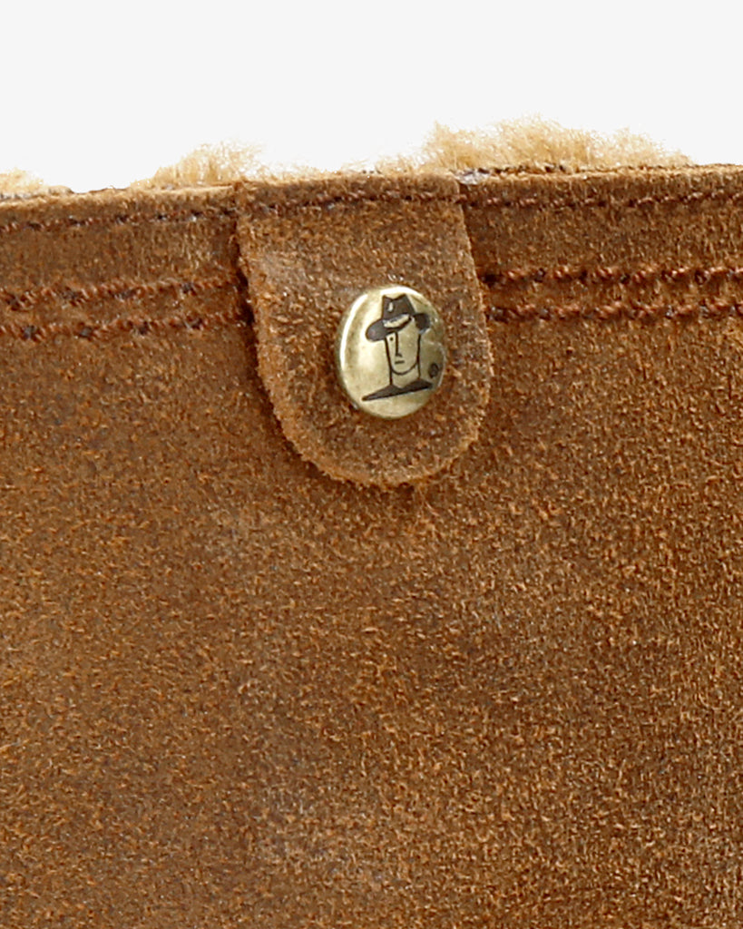 Bambina botas de piel con forro interior de pelo. cuero