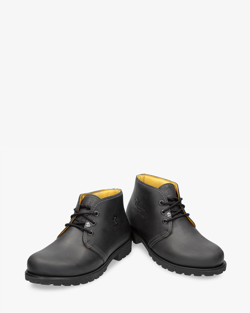 Bota Panama botines de piel con forro interior de piel. negro