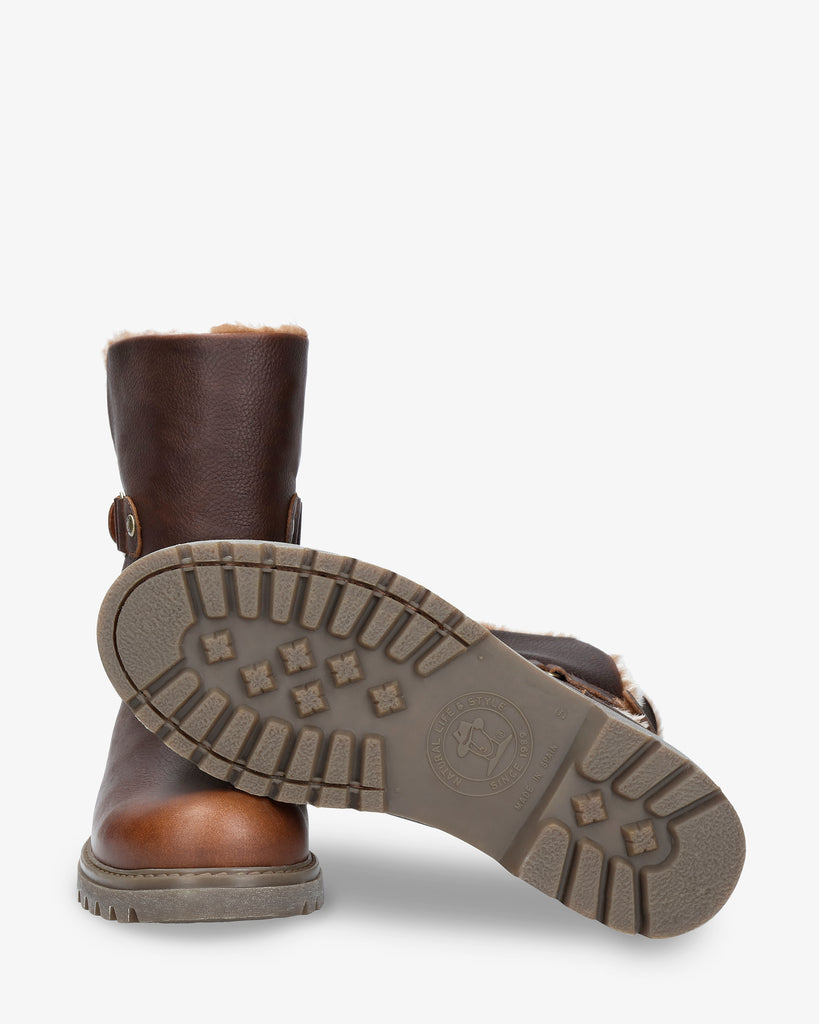 Felia botas de piel con forro interior de pelo. castaño