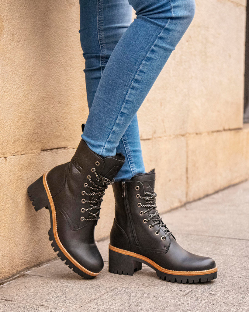 Padma botas de piel con forro interior de pelo. negro