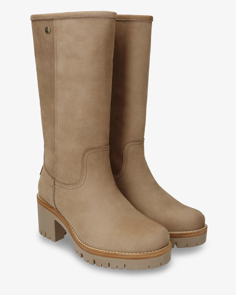 Patricia Igloo botas de piel con forro interior de pelo natural. taupe