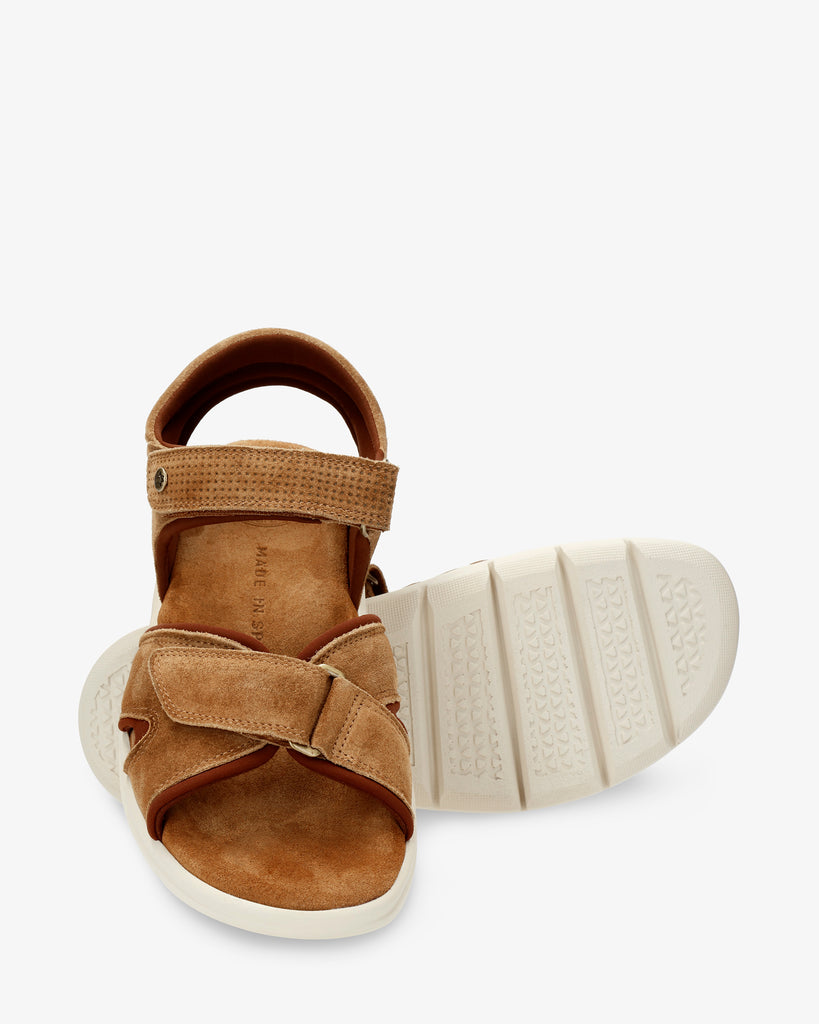 Sanders sandalias de piel con forro interior de lycra. camel